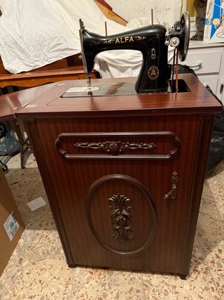 Máquina coser Alfa vintage