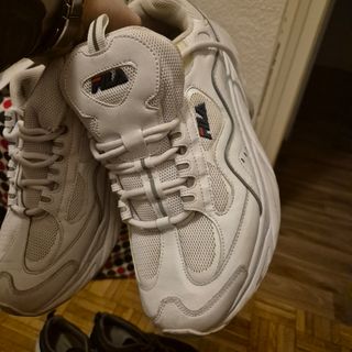 Zapatillas Fila blancas - deportivas