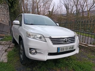 Toyota RAV4 2013