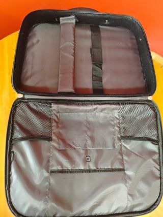 Maletín portátil Trust Sydney - Negro