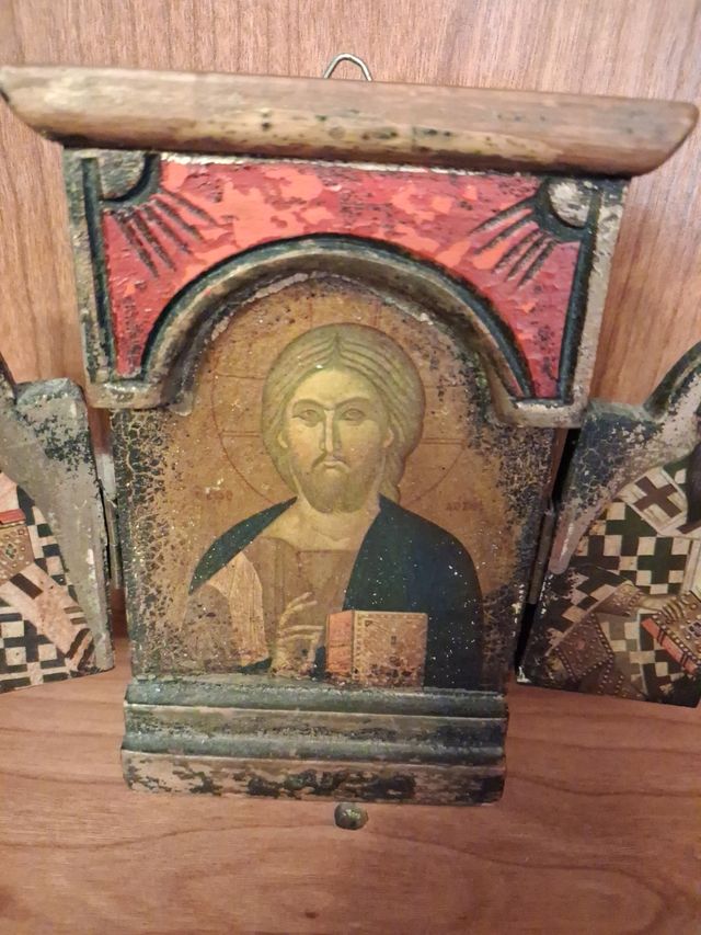 Icono tríptico religioso antiguo