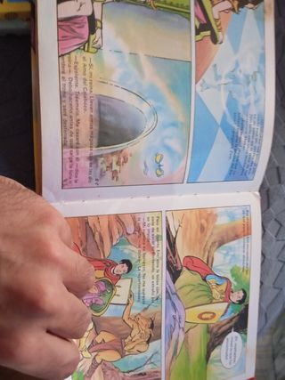 Libro ilustrado de Dungeons and Dragons