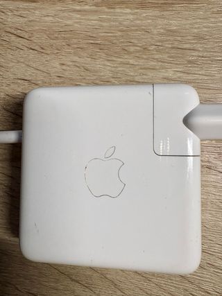MacBook Pro 17' Apple Plata