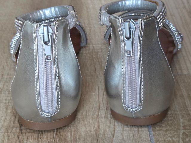 Sandalias Steve Madden brillantes, talla 36