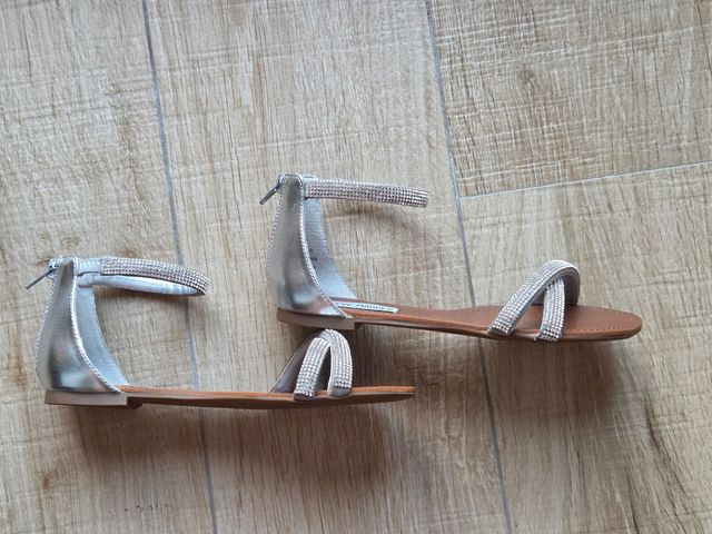 Sandalias Steve Madden brillantes, talla 36