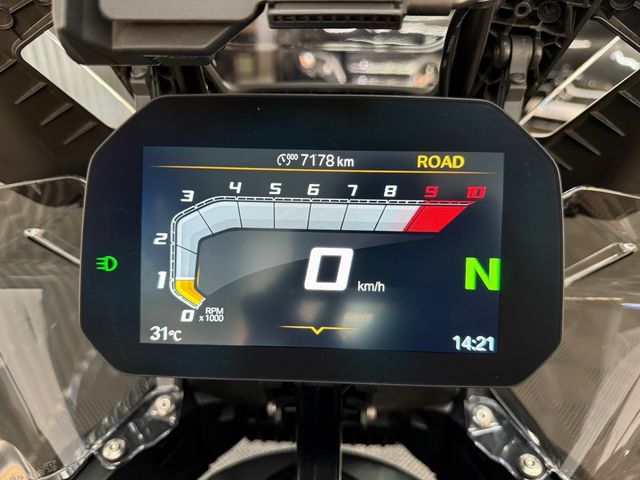 BMW R 1300 GS TRIPLE BLACK 