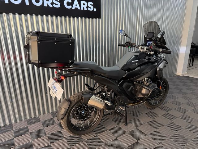 BMW R 1300 GS TRIPLE BLACK 