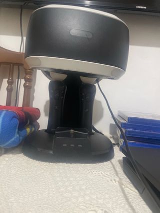 PS4 (PlayStation 4) negra mas sus gafas de VR 