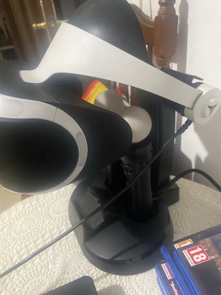 PS4 (PlayStation 4) negra mas sus gafas de VR 