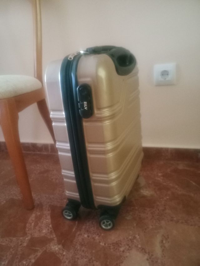Maleta cabina dorada