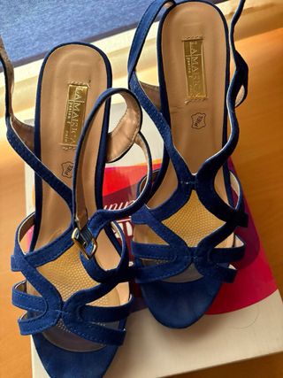 Zapatos Piel Azul - La marca
