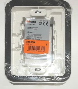 Placca 3 moduli Bticino Idrobox LivingLight IP55