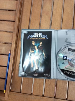PS2 (PlayStation 2) Lara Croft Tomb Raider