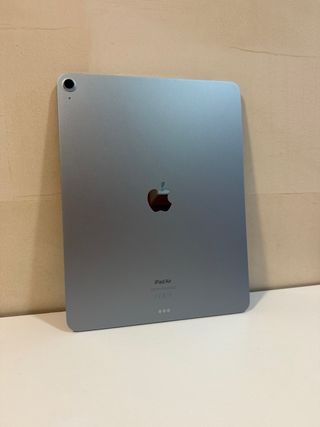 iPad Air 13” M2 (2024) - 256GB - Como nuevo