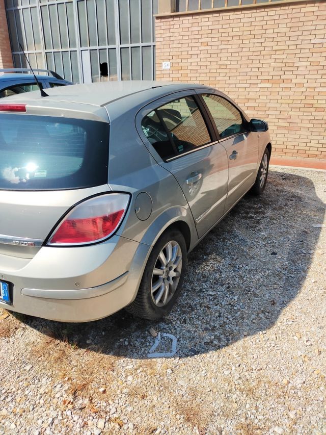 Opel Astra 2006