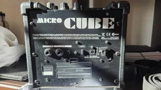 Roland Micro Cube: Amplificador guitarra.