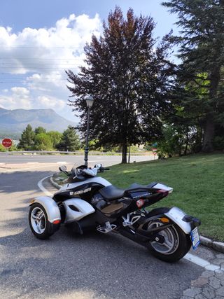 Triker Bombardier Can-Am Spyder RS 990