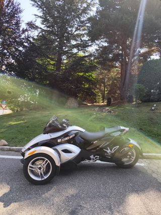 Triker Bombardier Can-Am Spyder RS 990