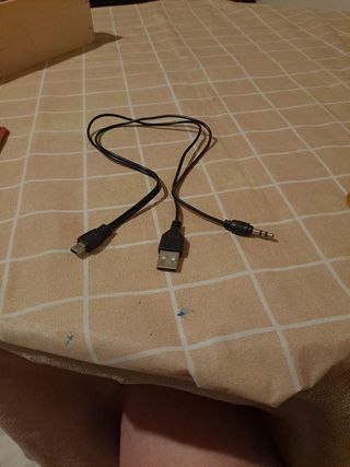 Cable 2 en 1: Mini USB, USB & Aux 3.5mm