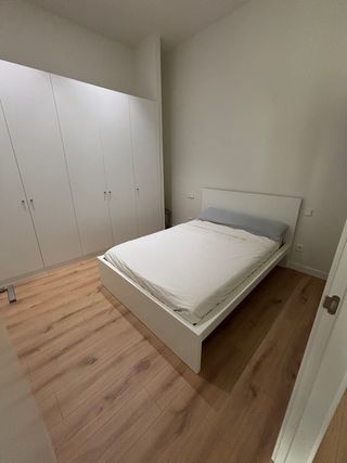 Estructura cama blanca con colchón 