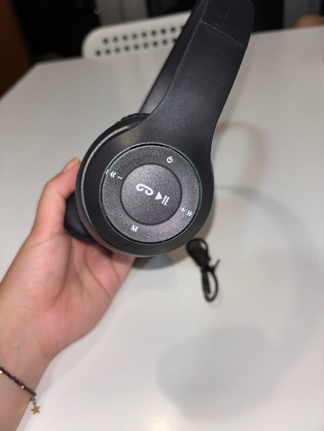 Cascos Bluetooth negros