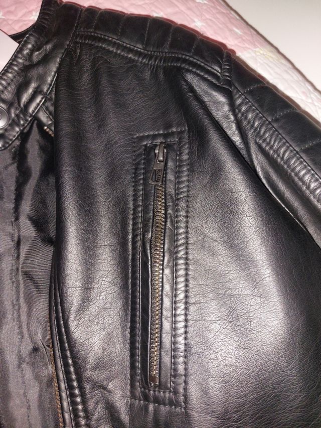 Cazadora tipo polipiel Zara niño 11-12