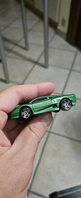 Hot Wheels Jaguar XJR-15