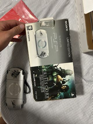 PSP 2000 Crisis Core FFVII SERIAL MATCH