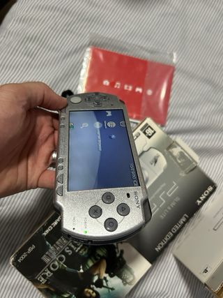 PSP 2000 Crisis Core FFVII SERIAL MATCH