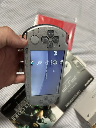 PSP 2000 Crisis Core FFVII SERIAL MATCH