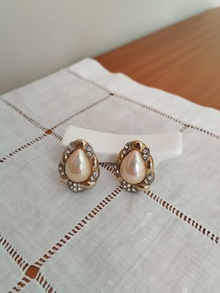 Pendientes perla vintage dorados