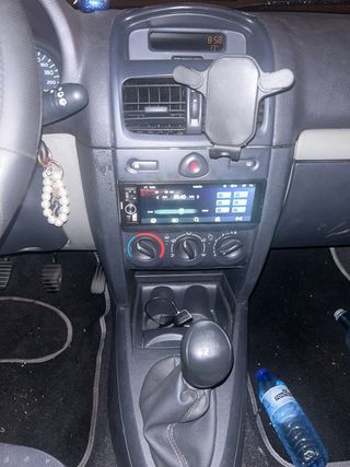 Renault Clio 2004