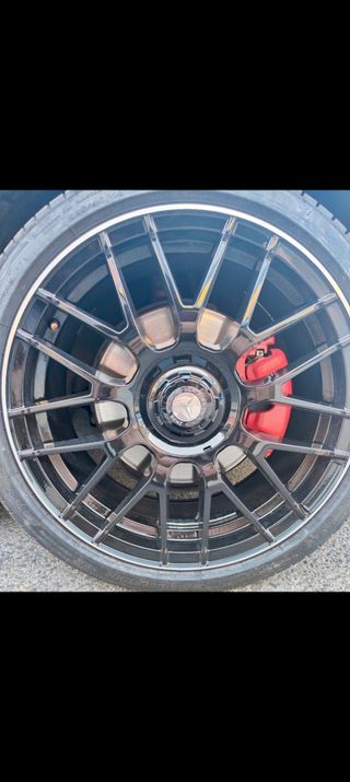 Llantas (4) 
225/40/R18 MB - ¡Impecables
Escucho o