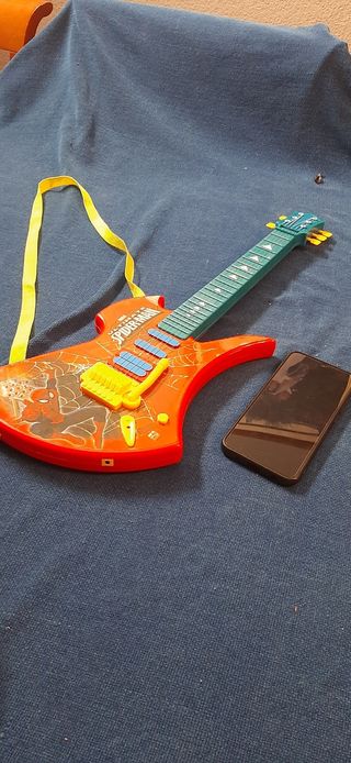 Guitarra Spiderman con Sonidos