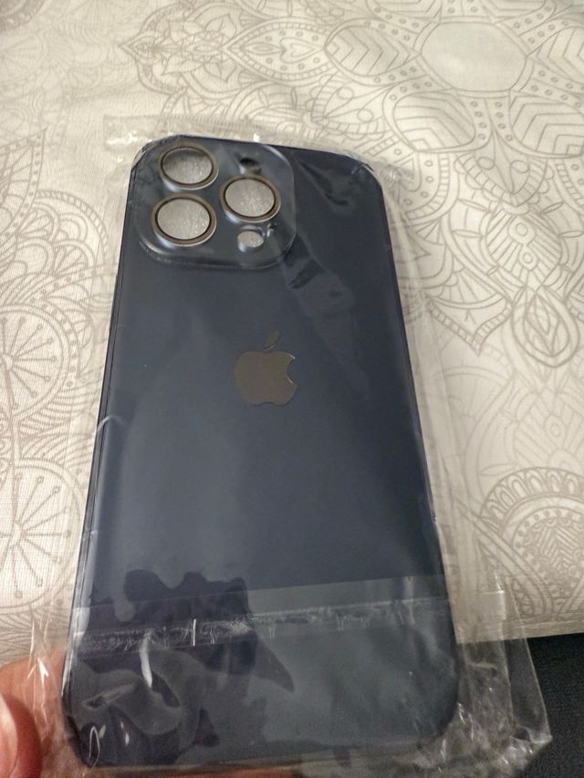 Funda iPhone 16 Pro negro