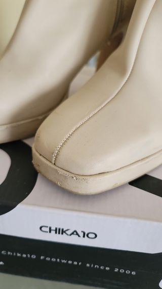 Botines Stradivarius crema tacón