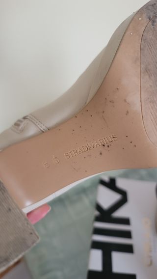 Botines Stradivarius crema tacón
