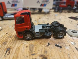Modellini camion DAF GF Herpa