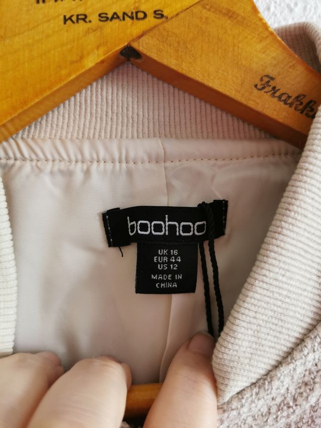 Chaqueta oversize talla 44 de Boohoo nueva.