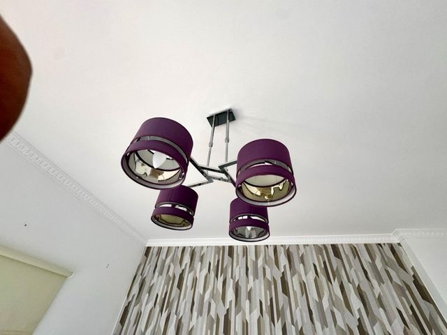 Candeeiro de 4 tulipas roxas | Moderno