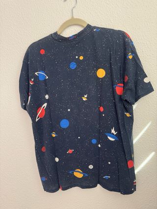 Camiseta Zara planetas