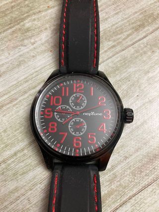 Reloj Neptune negro y rojo