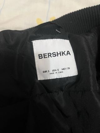 Chaqueta universitaria Bershka