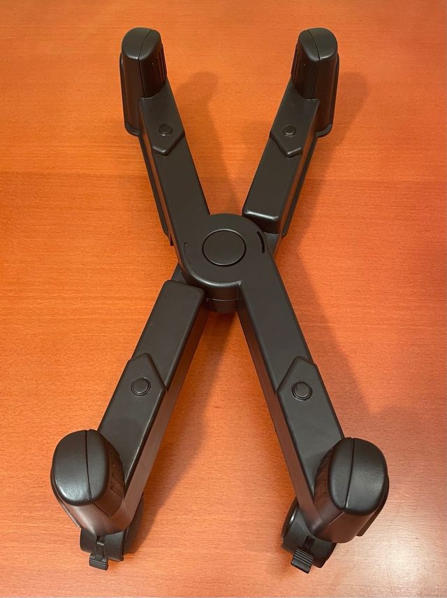 Soporte CPU con ruedas negro “OFERTA”