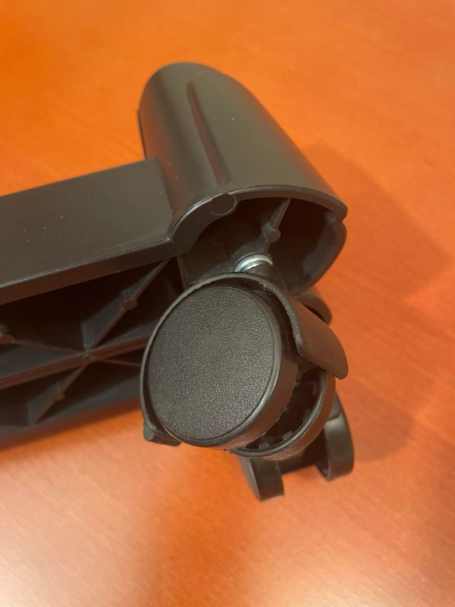 Soporte CPU con ruedas negro “OFERTA”