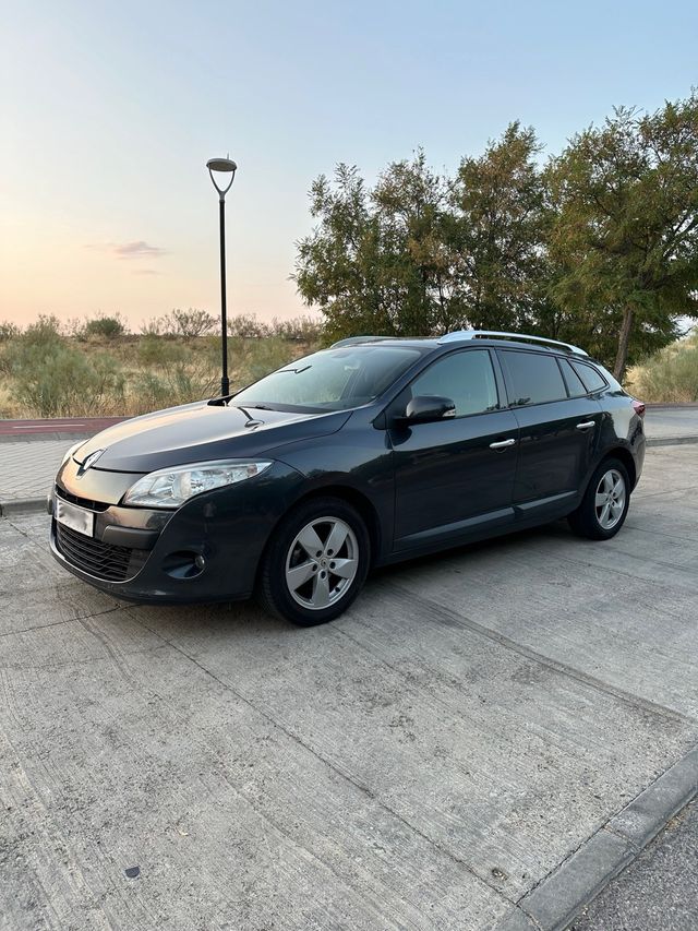 Renault Megane Sport Tourer COMO NUEVO