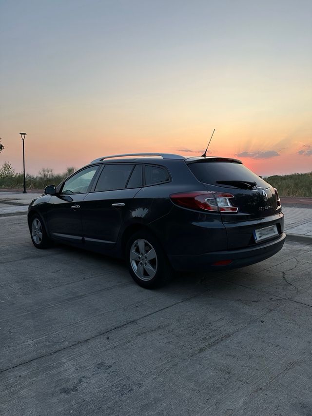 Renault Megane Sport Tourer COMO NUEVO