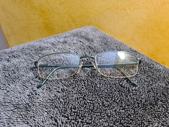 Montatura occhiali Vogue (pulita a ultrasuoni)