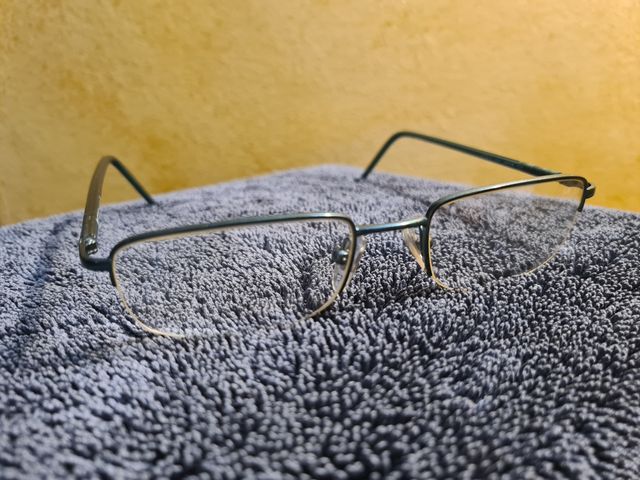 Montatura occhiali Vogue (pulita a ultrasuoni)