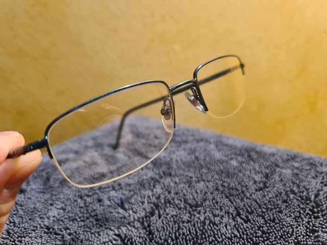 Montatura occhiali Vogue (pulita a ultrasuoni)